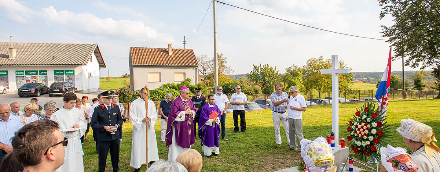 BIJELI KRIŽ ISTINE U STRUŠCU