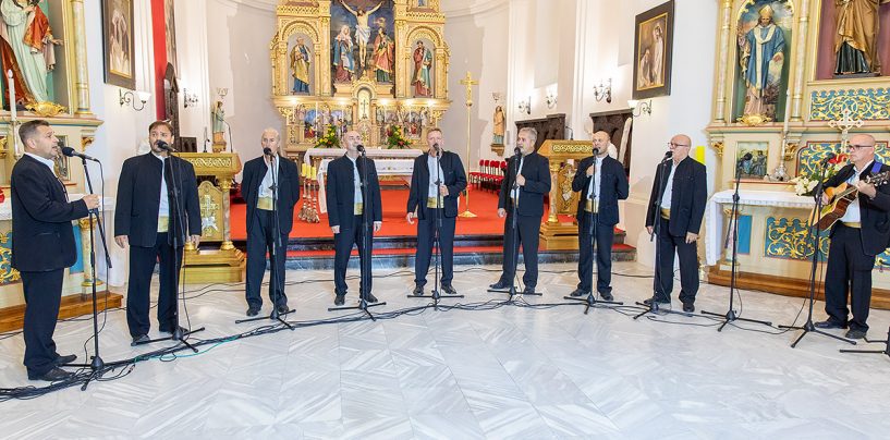 ZAGRLIMO STARIJE PJESMOM