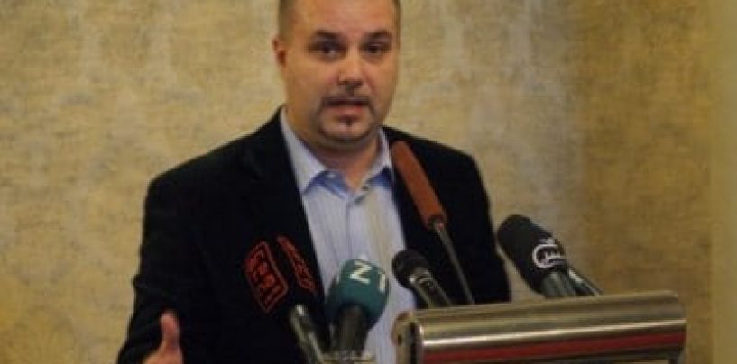 IGOR RAĐENOVIĆ U SISAČKOM VODOVODU TRAŽIO VEĆE PLAĆE I DOBIO OTKAZ