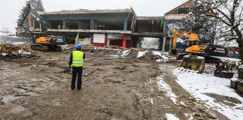 U PETRINJI RUŠE I ŠTO NIJE ZA RUŠENJE