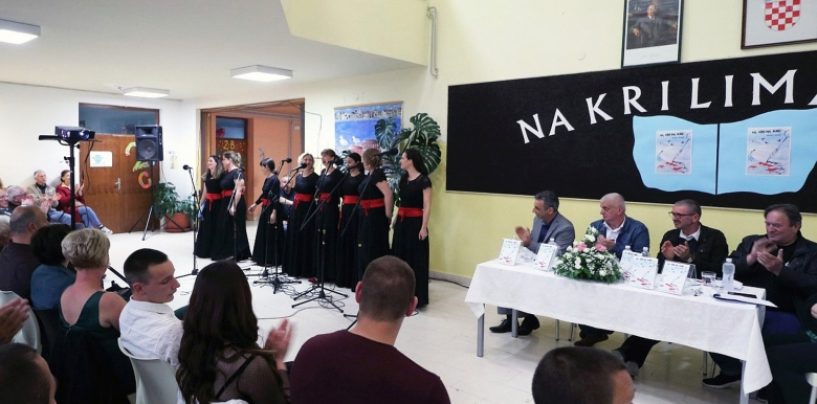 PJESNIK LISTONOŠA IZ BIBINJA