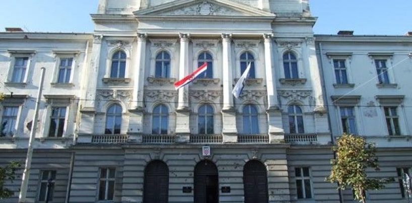 OSUĐENA ZBOG KRAĐE 15 LITARA VODE