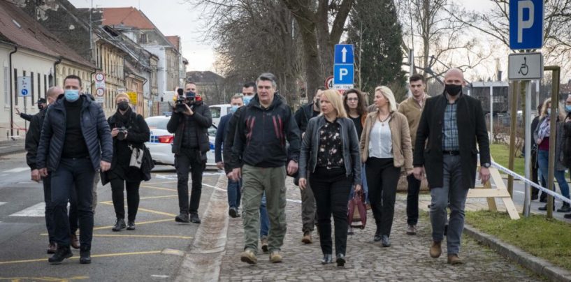 PREDSJEDNIK I GRADONAČELNICA POSLOVIČNO ZAOBIŠLI SPOMENIK BRANITELJIMA