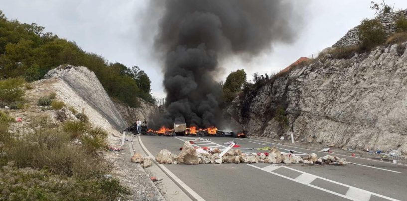 PORRFIRIJE CRNU GORU DOVEO NA RUB RATA