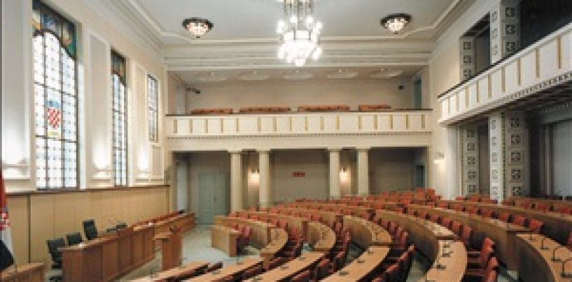 ZA SVE ŠTO MU SE DOGAĐA NAROD SAM SNOSI ODGOVORNOST