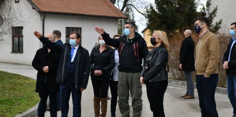 PREDSJEDNIK DOLAZI U SISAK