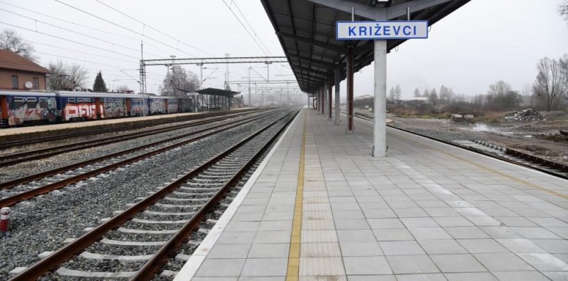 U KRIŽEVCIMA VLAK U POLASKU KASNIO SAT I 20 MINUTA