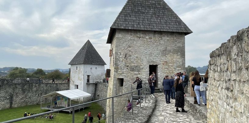 50 TISUĆA LJUDI POSJETI KESTENIJADU U KOSTAJNICI