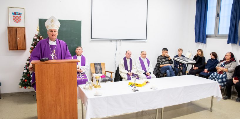 MISA ZA ZATVORENIKE U GLINI