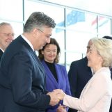 PLENKOVIĆ SE PRVI U EU ODAZVAO PLANU URSULE VON DER LYJEN DA PREUZME ŠTEDNJU GRAĐANA