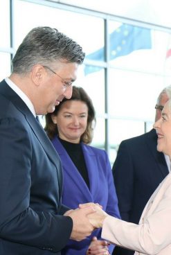 PLENKOVIĆ SE PRVI U EU ODAZVAO PLANU URSULE VON DER LEYEN DA PREUZME ŠTEDNJU GRAĐANA