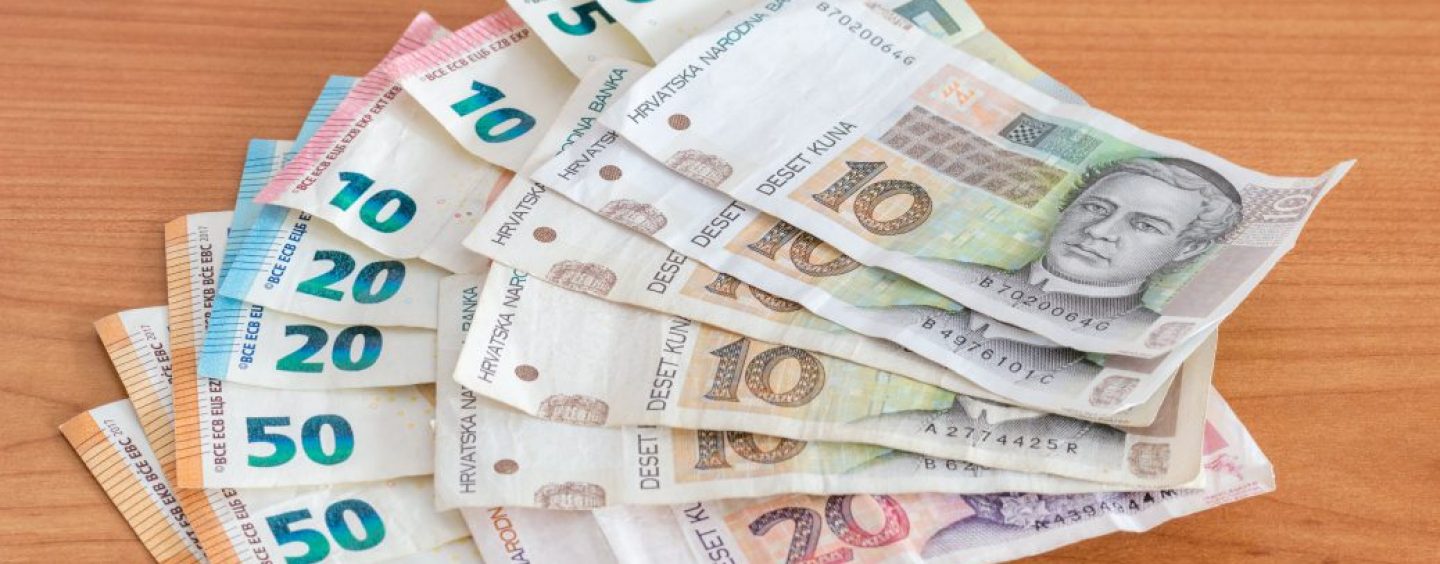 KAO U RATU I SADA TERET UVOĐENJA EURA NAJVIŠE PODNOSI SIROTINJA