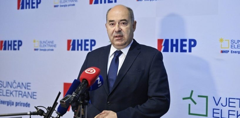 MOĆNI MULJATORI MIKULIĆ I BARBARIĆ