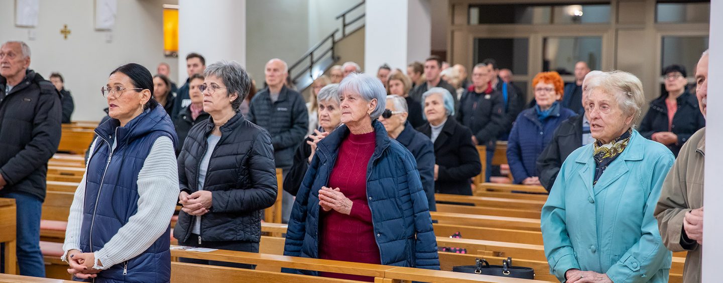 MISA ZA SVEĆENIKA UBIJENOG U RATU