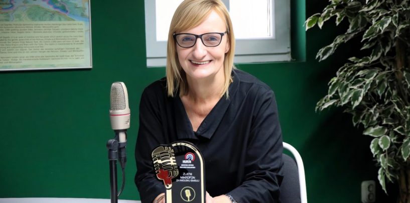 SIŠČANKA KARMEN VALENTA DOBILA ZLATNI MIKROFON