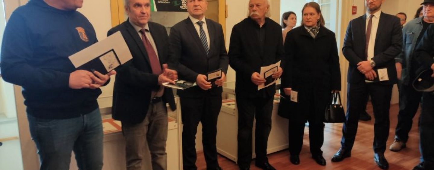 IZLOŽBA RATNIH KARIKATURA U VARAŽDINU