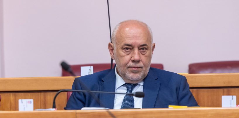 DIJELOVI DESNICE SU NETALENTIRANI ZA POLITIKU