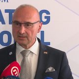GENERALA ROJSA SAD 23 GODINE DRŽI NA SPISKU S NAJVEĆIM TERORISTIMA, MINISTARSTVO VANJSKIH POSLOVA MU NIJE POMOGLO KAO POSVOJITELJIMA DJECE IZ AFRIKE