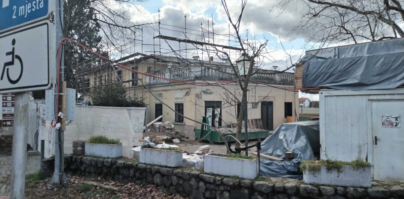ZAKAŠNJELA OBNOVA MALOGA KAPTOLA