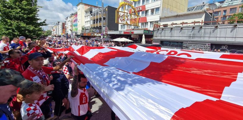 HRVATSKIH ZASTAVA KAO U BERLINU I HAMBURGU NEMA U KNINU