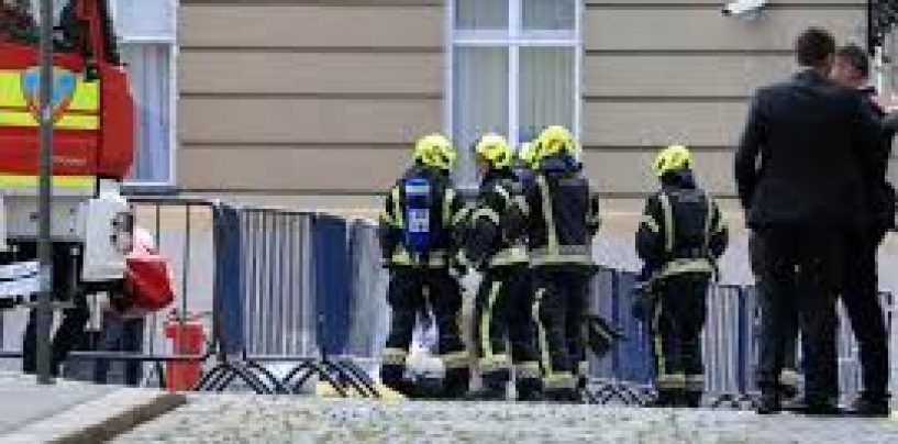 SAHRANJEN BRANITELJ KOJI SE ZAPALIO