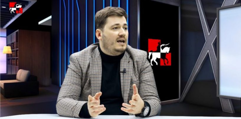 TRI GODINE SU ME PLJUVALI