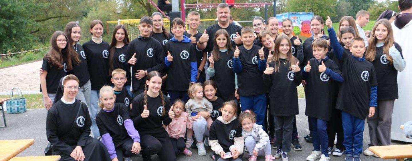 SUSRET MNINISTRANATA NA TERENU HAJDUKA IZ WIESBADENA