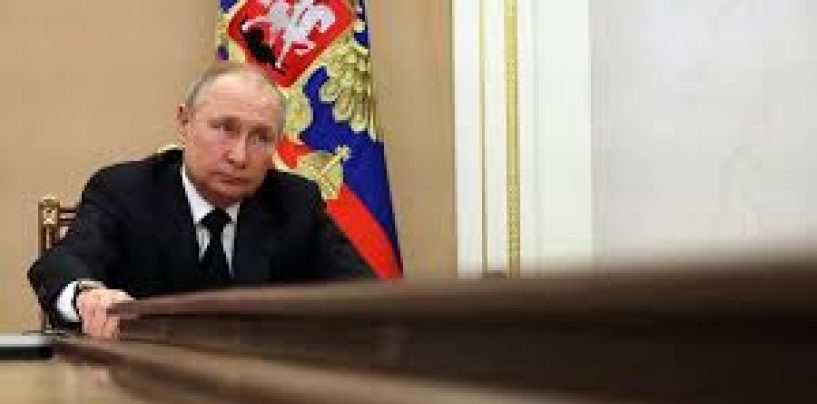 GUARDIAN: PUTIN GUBI, U RUSIJI ČAK JE I VODKA POSKUPJELA