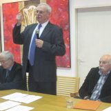 TKO NE PODRŽAVA OSTATKE KOMUNIZMA NEMA ŠTO RADITI U POLITICI