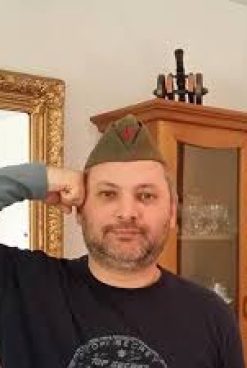 UKRAO MAJCI BANKARSKE DOKUMENTE IZ TORBE