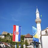 HRVATSKA I NJENI ODNOSI SA SUSJEDNIM DRŽAVAMA