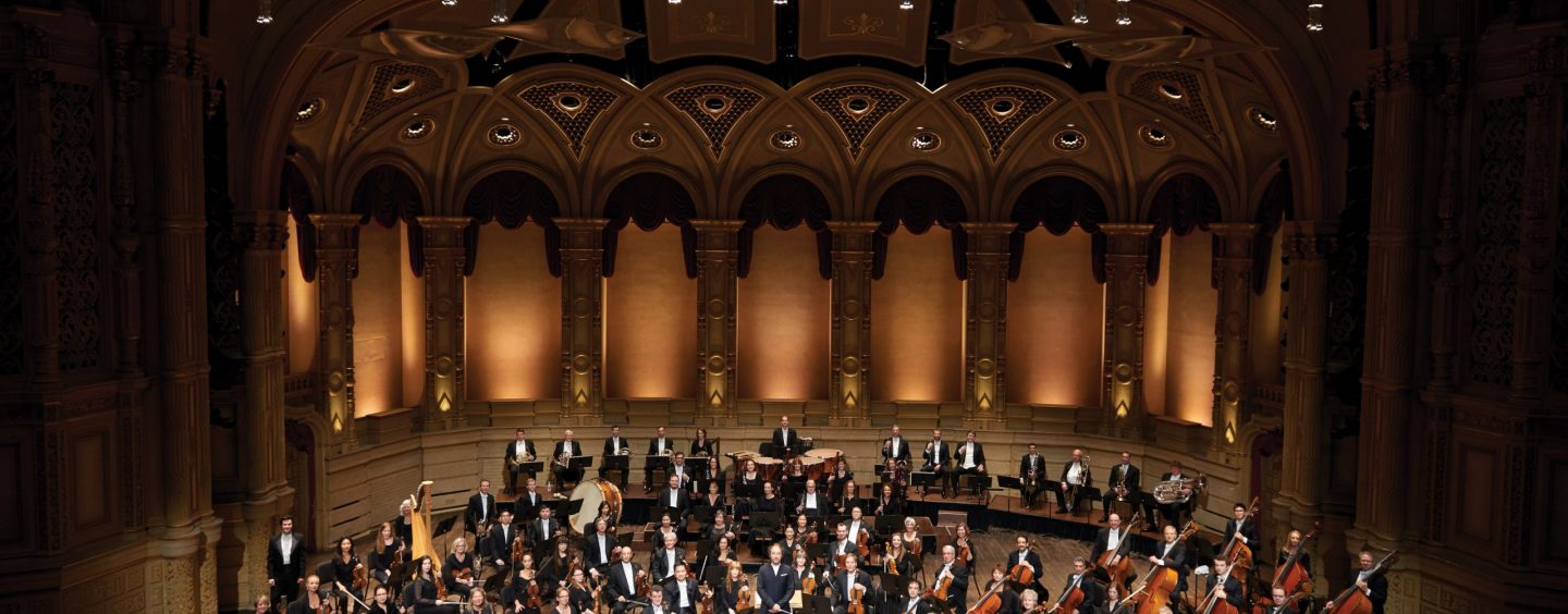 SIMFONIJSKI ORKESTAR IZ VANCOUVERA SA STRDIVARDIJEVOM I GUARNERIJEVOM VIOLINAMA