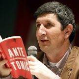 HND NE OSUĐUJE ANTU TOMIĆA KADA ŽRTVE HUDE JAME NAZIVA TRULIM TRUPLIMA, A DJECU U RAZVOJU MEDECINSKIM KRETENIMA