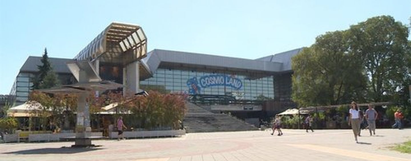 U DVORANI SMRTI NASTUPALI SU: JOSIPA LISAC, PETAR GRAŠO, PARNI VALJAK, SEVERINA, GIBONNI, GORAN BARE,  HLADNO PIVO, LET 3…