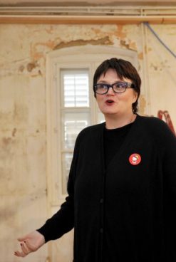 LOŠE ODABRANI SUGOVORNICI SU STOLNIKA OPISALI KAO ČUDAKA KOJI JE NIJE IMAO WC I NUŽDU JE VRŠIO U PRIRODI – OTVORENO PISMO ANDRIJI JARKU
