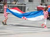 NE TREBAJU NAM NOVI SLETOVI, PRANJE MOZGOVA, ALI DAN DRŽAVNOSTI SE NE SMIJE IGNORIRATI