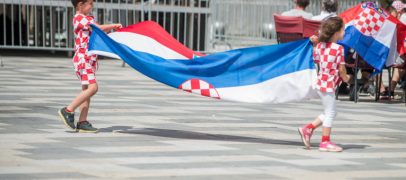NE TREBAJU NAM NOVI SLETOVI, PRANJE MOZGOVA, ALI DAN DRŽAVNOSTI SE NE SMIJE IGNORIRATI