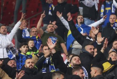 EUFORIJA NA DOČEKU ZMAJEVA U SAD-u