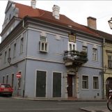 KROATOFOBIJA OKO DOMA BANA JELAČIĆA