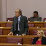 DESETLJEĆA POLITIČKE TRGOVINE