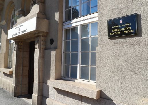 NATJEČAJI SKROJENI PO MJERI VELIKIH NAKLADNIČKIH KLANOVA