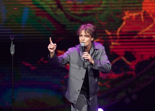 JAKOV JOZINOVIĆ U VRIJEME NAKVEĆEG KRVARENJA VUKOVARA I ŠKABRNJE IMA KONCERT U NIŠU