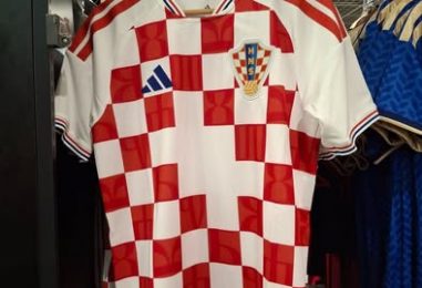NOVI DRES VATRENIH S GLAGOLJICOM I PAŠKOM ČIPKOM