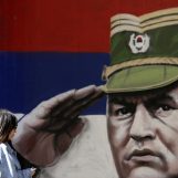 GRADITELJU GENOCIDA SPREMAJU DRŽAVNE POČASTI