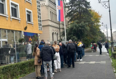 NEZAPAMĆEN RED ZA GLASANJE U SARAJEVU