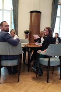 PARAZITI SU PROTIV NARODA KOJI IH HRANI