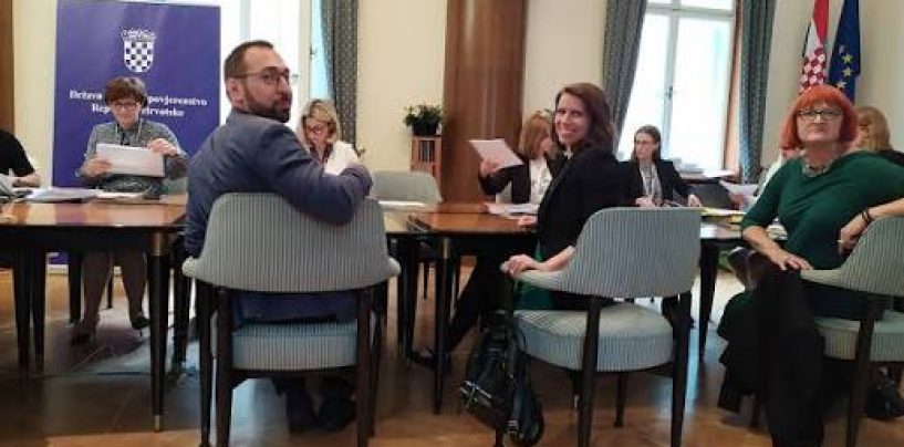 PARAZITI SU PROTIV NARODA KOJI IH HRANI